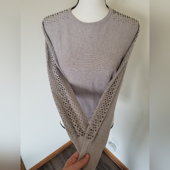 Carmen Marc Valvo Rhinestone Sleeved Sweater Shirt - Picture 3 of 6